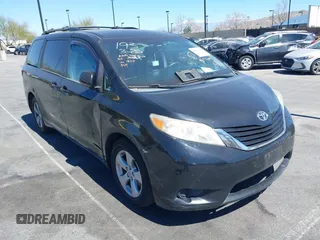2015 Toyota Sienna LE AAS с VIN 5TDKK3DC8FS533728, выставлен на аукционе IAAI как лот 41818487 с пробегом 178 742 миль миль и . История ставок и продаж доступна на DreamBid. Изображение 1.