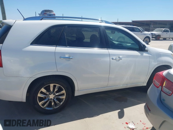 2011 Kia Sorento SX with VIN 5XYKW4A21BG127237, listed as a IAAI auction lot 41848810 with 182,633 mi miles. Bid and sale history available at carsss.com. Image 4.