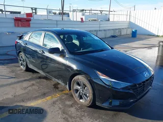 2022 Hyundai Elantra SEL z VIN KMHLM4AG6NU346019, wystawiony jako IAAI lot #41001144 z przebiegiem 29 757 mil mil oraz . Historia ofert i sprzedaży dostępna na DreamBid. Obrazek 1.