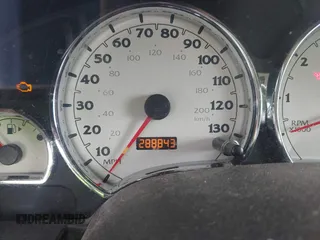 2007 Saturn VUE I4 with VIN 5GZCZ33D17S840661, listed as a IAAI auction lot 42098146 with 288,843 mi miles and . Bid and sale history available at DreamBid. Image 15.