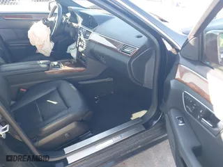 2013 Mercedes-Benz E-Class E 350 Luxury with VIN WDDHF8JB2DA742471, listed as a IAAI auction lot 41691171 with 142,228 mi miles. Bid and sale history available at carsss.com. Image 5.