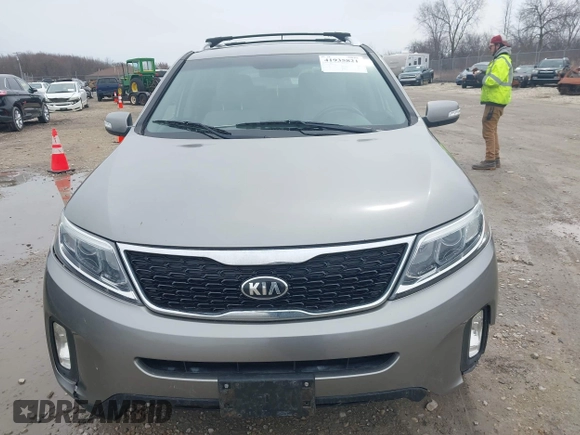 2015 Kia Sorento LX with VIN 5XYKTDA60FG649259, listed as a IAAI auction lot 41935821 with 161,046 mi miles and . Bid and sale history available at DreamBid. Image 12.