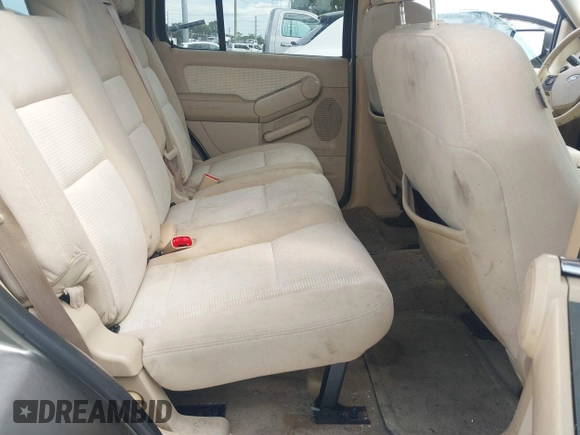 2006 Ford Explorer XLT z VIN 1FMEU63E56UB36500, wystawiony jako IAAI lot #42614748 z przebiegiem 175 966 mil mil oraz . Historia ofert i sprzedaży dostępna na DreamBid. Obrazek 8.
