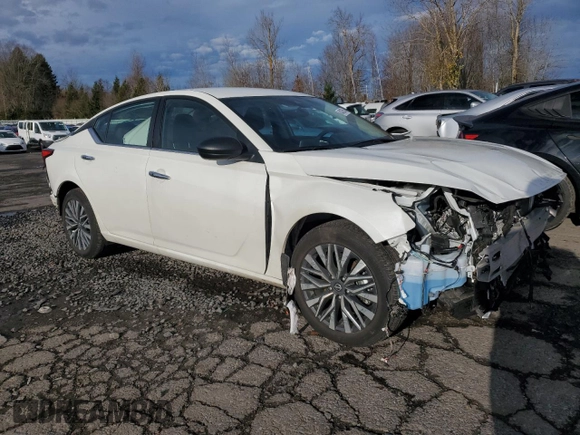 2024 Nissan Altima 2.5 SV with VIN 1N4BL4DW8RN365876, listed as a Copart auction lot 84306514 with 13,601 mi miles and Salvage Title. Bid and sale history available at carsss.com. Image 4.