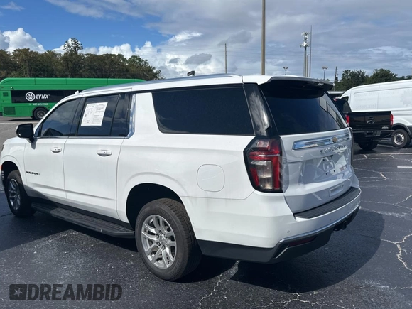 2021 Chevrolet Suburban LS with VIN 1GNSCBKD7MR301059, listed as a Copart auction lot 77436554 with 54,279 mi miles and Clean Title. Bid and sale history available at DreamBid. Image 3.