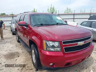 2010 Chevrolet Suburban LT z VIN 1GNUKJE30AR262500, wystawiony jako IAAI lot #42082813 z przebiegiem 270 431 mil mil oraz . Historia ofert i sprzedaży dostępna na DreamBid. Obrazek 1.