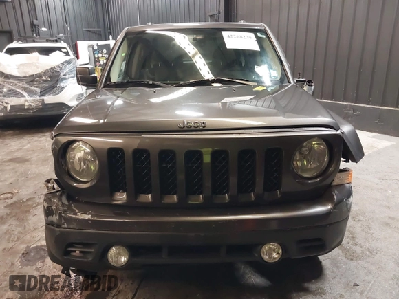 2015 Jeep Patriot Latitude z VIN 1C4NJRFB4FD409149, wystawiony jako IAAI lot #42268239 z przebiegiem 107 145 mil mil oraz . Historia ofert i sprzedaży dostępna na DreamBid. Obrazek 12.