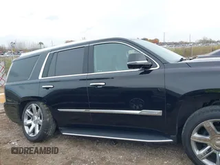 2019 Cadillac Escalade Luxury z VIN 1GYS4BKJ1KR398505, wystawiony jako IAAI lot #40662422 z przebiegiem 57 932 mil mil oraz . Historia ofert i sprzedaży dostępna na DreamBid. Obrazek 13.