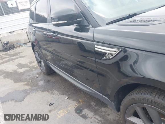 2014 Land Rover Range Rover Sport HSE with VIN SALWR2WF2EA502462, listed as a IAAI auction lot 42608999 with 197,990 mi miles and . Bid and sale history available at DreamBid. Image 6.