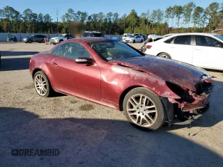 2008 Mercedes-Benz SLK-Class 3.0L with VIN WDBWK54F98F182210, listed as a Copart auction lot 80752924 with 117,956 mi miles and Salvage Title. Bid and sale history available at carsss.com. Image 4.