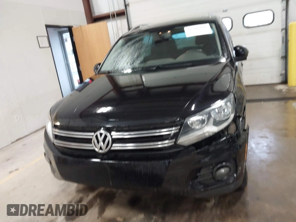 2013 Volkswagen Tiguan SE z VIN WVGBV7AX3DW508802, wystawiony jako IAAI lot #41471406 z przebiegiem 102 426 mil mil oraz . Historia ofert i sprzedaży dostępna na DreamBid. Obrazek 12.
