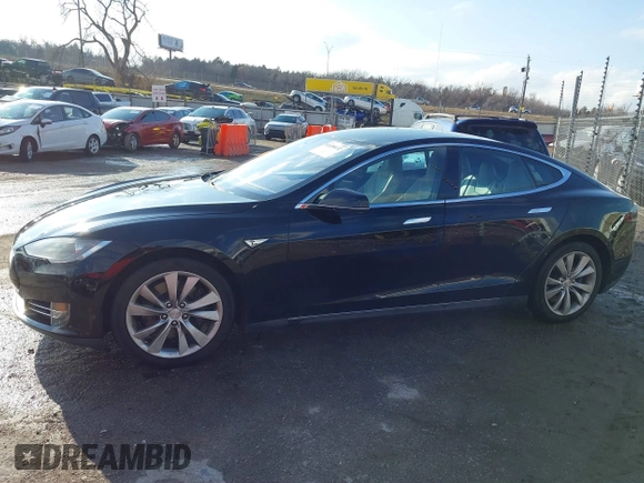 2016 Tesla Model S 70 with VIN 5YJSA1E11GF124965, listed as a IAAI auction lot 41458132 with Not provided miles and . Bid and sale history available at DreamBid. Image 14.