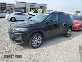 2022 Jeep Compass Latitude Lux z VIN 3C4NJDFB4NT195257, wystawiony jako Copart lot #60707315 z przebiegiem 20 113 mil mil oraz Szkoda całkowita • Salvage title. Historia ofert i sprzedaży dostępna na DreamBid. Obrazek 1.