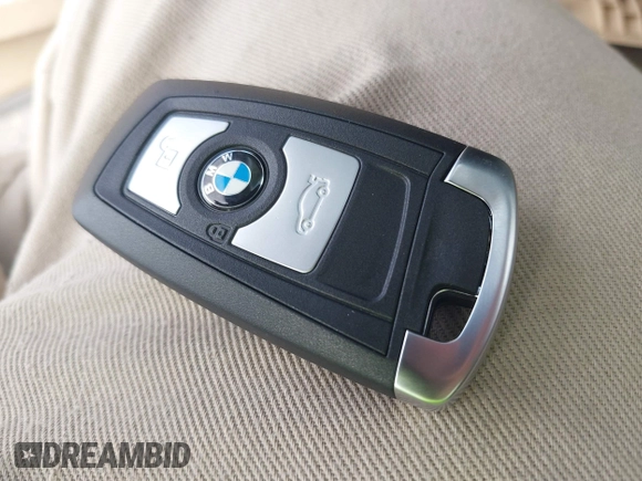 2013 BMW 3 Series 328i с VIN WBA3A5G52DNP23542, выставлен на аукционе IAAI как лот 42599708 с пробегом 169 081 миль миль и . История ставок и продаж доступна на DreamBid. Изображение 11.