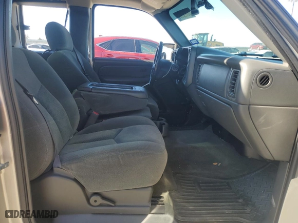 2004 Chevrolet Silverado 1500 Work Truck with VIN 2GCEC19V741423220, listed as a Copart auction lot 86825904 with 0 mi miles and Salvage Title. Bid and sale history available at carsss.com. Image 7.