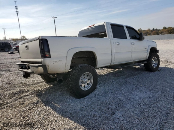 2006 Chevrolet Silverado 2500HD Work Truck with VIN 1GCHK23266F103922, listed as a Copart auction lot 77839354 with 226,749 mi miles and Salvage Title. Bid and sale history available at carsss.com. Image 3.