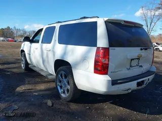2010 Chevrolet Suburban LT with VIN 1GNUKJE36AR132205, listed as a IAAI auction lot 41447650 with 179,151 mi miles. Bid and sale history available at carsss.com. Image 3.