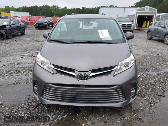 2018 Toyota Sienna XLE Auto Access Seat with VIN 5TDYZ3DCXJS907898, listed as a IAAI auction lot 42346946 with 119,903 mi miles and . Bid and sale history available at DreamBid. Image 13.
