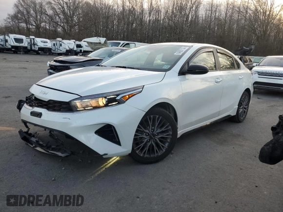 2022 Kia Forte GT-Line with VIN 3KPF54AD6NE502451, listed as a Copart auction lot 84067134 with 59,869 mi miles and Salvage Title. Bid and sale history available at carsss.com. Image 1.
