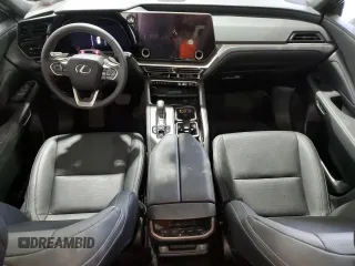 2024 Lexus TX 350 z VIN 5TDAAAB67RS001682, wystawiony jako Copart lot #68074394 z przebiegiem 5821 mil mil oraz Tytuł czysty. Historia ofert i sprzedaży dostępna na DreamBid. Obrazek 8.