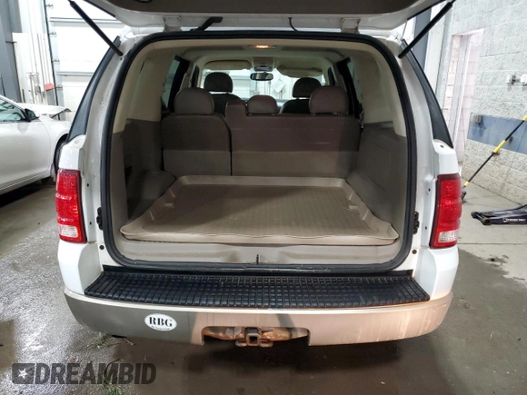 2003 Ford Explorer z VIN 1FMZU84K33ZB53800, wystawiony jako Copart lot #46228105 z przebiegiem 185 178 mil mil oraz Nie do naprawy • Non repairable. Historia ofert i sprzedaży dostępna na DreamBid. Obrazek 6.