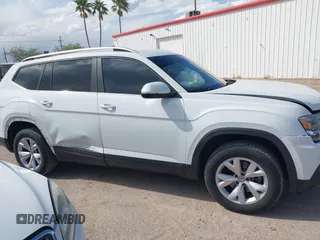 2018 Volkswagen Atlas SE с VIN 1V2KR2CA6JC576835, выставлен на аукционе IAAI как лот 42174916 с пробегом 153 322 миль миль и . История ставок и продаж доступна на DreamBid. Изображение 13.