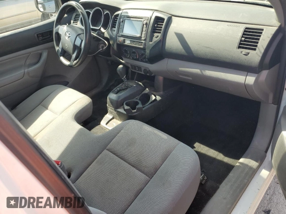 2014 Toyota Tacoma z VIN 5TFNX4CN6EX037942, wystawiony jako Copart lot #51158405 z przebiegiem 157 825 mil mil oraz Szkoda całkowita • Salvage title. Historia ofert i sprzedaży dostępna na DreamBid. Obrazek 8.