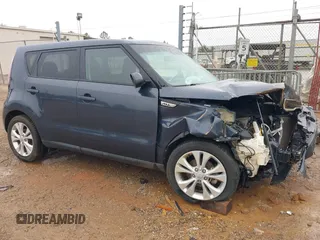 2015 Kia Soul + with VIN KNDJP3A51F7170590, listed as a IAAI auction lot 41272201 with 78,240 mi miles. Bid and sale history available at carsss.com. Image 1.
