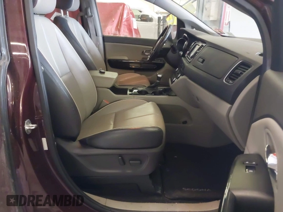 2017 Kia Sedona EX with VIN KNDMC5C1XH6292548, listed as a IAAI auction lot 41326653 with 121,491 mi miles. Bid and sale history available at carsss.com. Image 5.