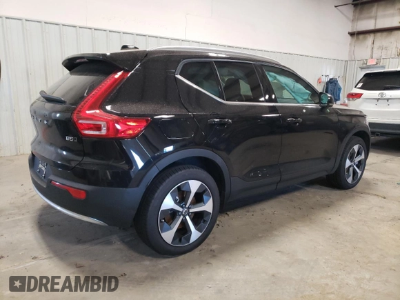 2024 Volvo XC40 Plus Bright Theme with VIN YV4L12UE4R2252652, listed as a Copart auction lot 41743045 with 10,063 mi miles and Salvage Title. Bid and sale history available at DreamBid. Image 3.