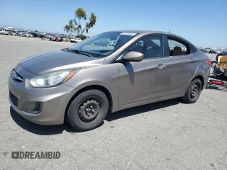 2012 Hyundai Accent GLS z VIN KMHCT4AE3CU197339, wystawiony jako Copart lot #55993685 z przebiegiem 218 401 mil mil oraz Szkody całkowita. Historia ofert i sprzedaży dostępna na DreamBid. Obrazek 1.