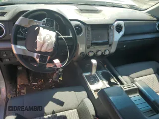 2016 Toyota Tundra SR5 z VIN 5TFDW5F10GX557117, wystawiony jako Copart lot #56503625 z przebiegiem 138 648 mil mil oraz Szkoda całkowita • Salvage title. Historia ofert i sprzedaży dostępna na DreamBid. Obrazek 8.