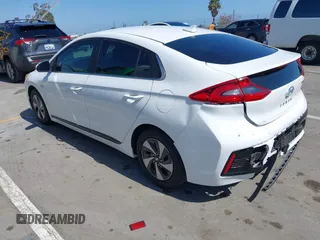2017 Hyundai Ioniq SEL z VIN KMHC75LC2HU049325, wystawiony jako IAAI lot #42321171 z przebiegiem 128 891 mil mil oraz . Historia ofert i sprzedaży dostępna na DreamBid. Obrazek 3.