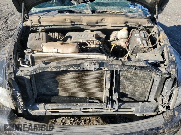 2004 Dodge 2500 SLT z VIN 3D3KU28D94G122736, wystawiony jako Copart lot #75516614 z przebiegiem 182 603 mil mil oraz Szkoda całkowita • Salvage title. Historia ofert i sprzedaży dostępna na DreamBid. Obrazek 12.