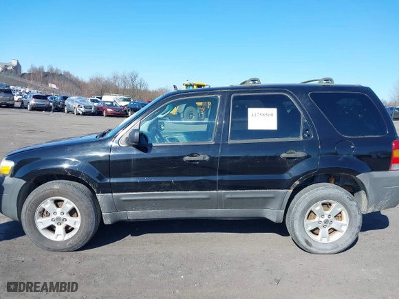 2005 Ford Escape XLT with VIN 1FMYU931X5KB23022, listed as a IAAI auction lot 41758560 with 193,107 mi miles. Bid and sale history available at carsss.com. Image 6.