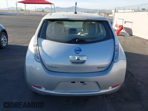 2011 Nissan LEAF SL-e with VIN JN1AZ0CP0BT009059, listed as a IAAI auction lot 41732005 with 98,066 mi miles. Bid and sale history available at carsss.com. Image 6.