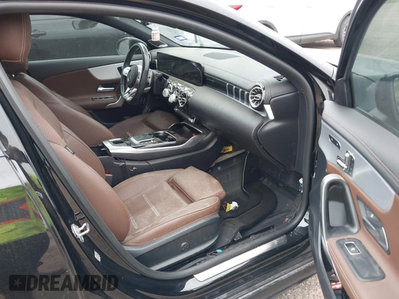 2021 Mercedes-Benz A 35 AMG z VIN W1K3G5BB1MJ322561, wystawiony jako IAAI lot #42210362 z przebiegiem 24 626 mil mil oraz . Historia ofert i sprzedaży dostępna na DreamBid. Obrazek 5.