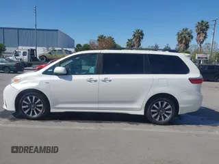 2019 Toyota Sienna XLE z VIN 5TDDZ3DC1KS224861, wystawiony jako IAAI lot #42093799 z przebiegiem 68 651 mil mil oraz . Historia ofert i sprzedaży dostępna na DreamBid. Obrazek 14.