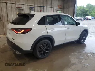 2024 Honda HR-V Sport z VIN 3CZRZ2H5XRM700881, wystawiony jako Copart lot #56660025 z przebiegiem 11 803 mil mil oraz Szkoda całkowita • Salvage title. Historia ofert i sprzedaży dostępna na DreamBid. Obrazek 3.