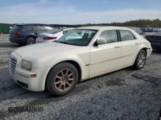 2008 Chrysler 300 Touring with VIN 2C3LA53G08H137189, listed as a Copart auction lot 51606965 with 193,323 mi miles and Salvage Title. Bid and sale history available at carsss.com. Image 1.