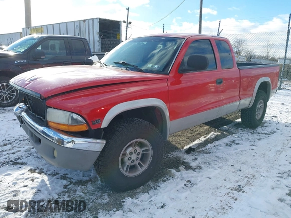 2000 Dodge Dakota SLT with VIN 1B7GG22X5YS655335, listed as a IAAI auction lot 41275339 with 132,121 mi miles and . Bid and sale history available at carsss.com. Image 17.