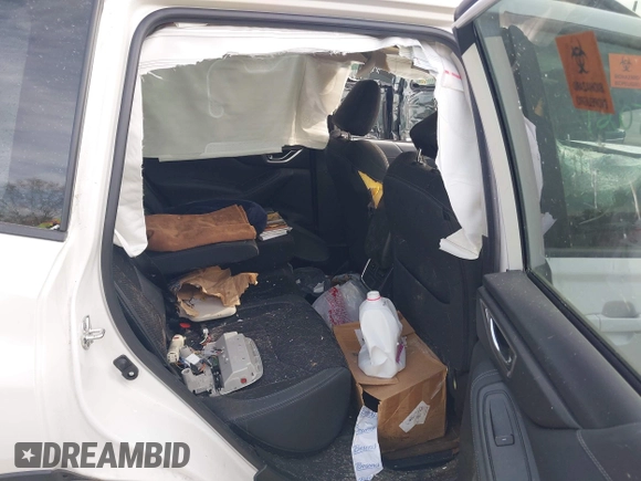 2023 Subaru Forester Premium z VIN JF2SKADC2PH471884, wystawiony jako IAAI lot #42073492 z przebiegiem Nie podano mil oraz . Historia ofert i sprzedaży dostępna na DreamBid. Obrazek 8.