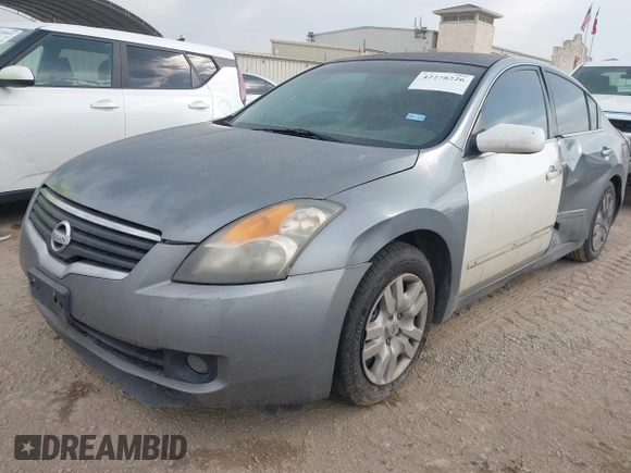 2009 Nissan Altima 2.5 z VIN 1N4AL21E79N424119, wystawiony jako IAAI lot #42278226 z przebiegiem 210 342 mil mil oraz . Historia ofert i sprzedaży dostępna na DreamBid. Obrazek 2.