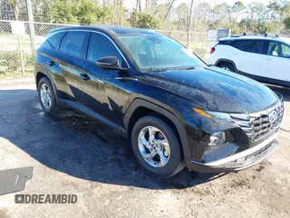 2022 Hyundai Tucson SE with VIN 5NMJA3AE2NH079952, listed as a IAAI auction lot 40908823 with 8,203 mi miles and . Bid and sale history available at carsss.com. Image 1.