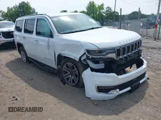 2025 Jeep Wagoneer Series II z VIN 1C4SJVBP4SS510274, wystawiony jako IAAI lot #42494096 z przebiegiem 7 342 mil mil oraz . Historia ofert i sprzedaży dostępna na DreamBid. Obrazek 1.