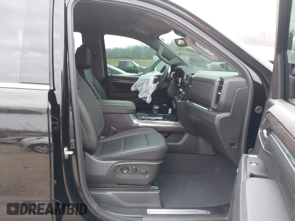 2024 Chevrolet Silverado 1500 LTZ with VIN 2GCUDGED2R1235916, listed as a IAAI auction lot 41488720 with Not Provided miles and . Bid and sale history available at DreamBid. Image 5.