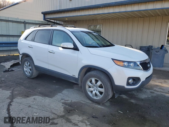 2011 Kia Sorento LX with VIN 5XYKTCA13BG164946, listed as a Copart auction lot 49816605 with 81,404 mi miles and Salvage Title. Bid and sale history available at DreamBid. Image 4.