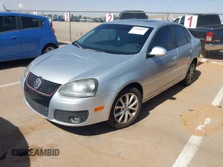 2010 Volkswagen Jetta Limited Edition с VIN 3VWRZ7AJ3AM164562, выставлен на аукционе IAAI как лот 42498815 с пробегом 202 324 миль миль и . История ставок и продаж доступна на DreamBid. Изображение 2.