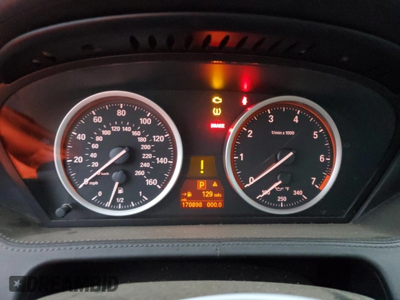 2008 BMW 6 Series 650i z VIN WBAEA53518CV90157, wystawiony jako Copart lot #82015684 z przebiegiem 170 898 mil mil oraz Czysty tytuł • Clean title. Historia ofert i sprzedaży dostępna na DreamBid. Obrazek 9.