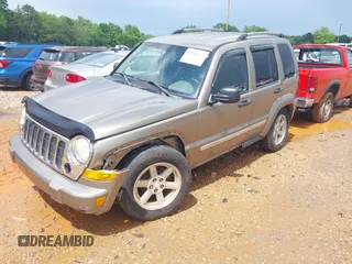 2005 Jeep Liberty Limited z VIN 1J4GK58K15W633519, wystawiony jako IAAI lot #42240372 z przebiegiem 189 926 mil mil oraz . Historia ofert i sprzedaży dostępna na DreamBid. Obrazek 2.